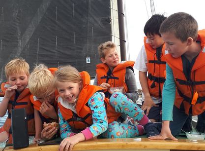 Kinderen op zeilschip Lotus.jpeg