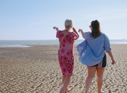 Morgana wadlopen kijk daar.jpg