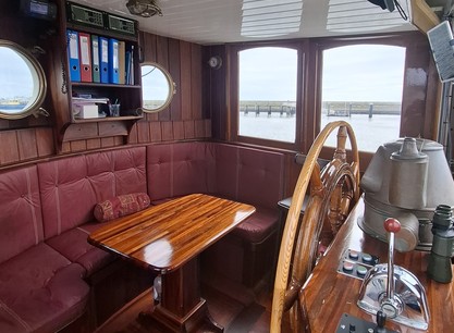 interieur stuurhut2 zeemeeuw.jpg